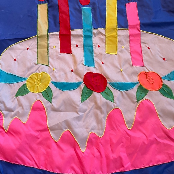 Birthday Flag with birthday cake design - Picture 4 of 4